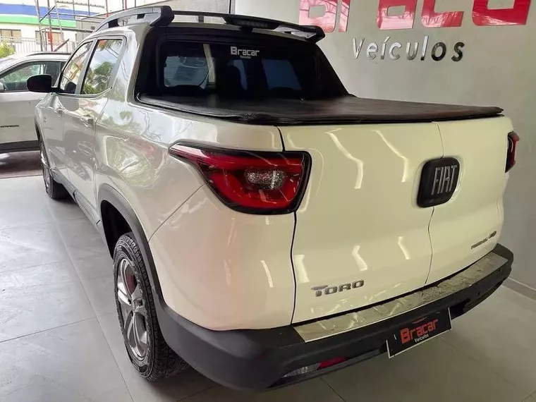 Fiat Toro Branco 2