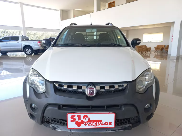 Fiat Strada Branco 1