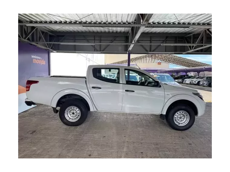 Mitsubishi L200 Branco 3