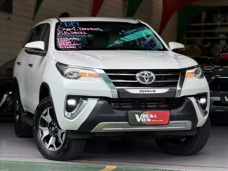 Toyota Hilux Sw4 2.8 SRX DIAMOND 4X4 7 LUGARES 16V TURBO INTERCOOLER DIESEL 4P AUTOMÁTICO 2019