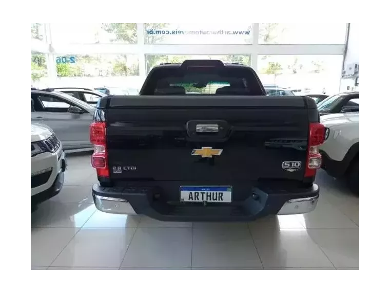 Chevrolet S10 Preto 5