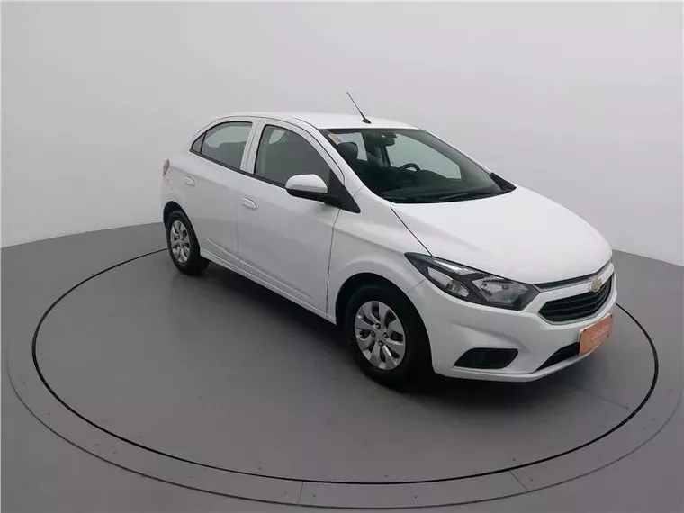 Chevrolet Onix Branco 10