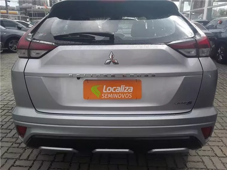 Mitsubishi Eclipse Cross Prata 11