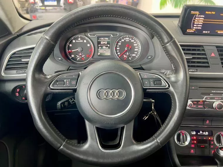 Audi Q3 Preto 8