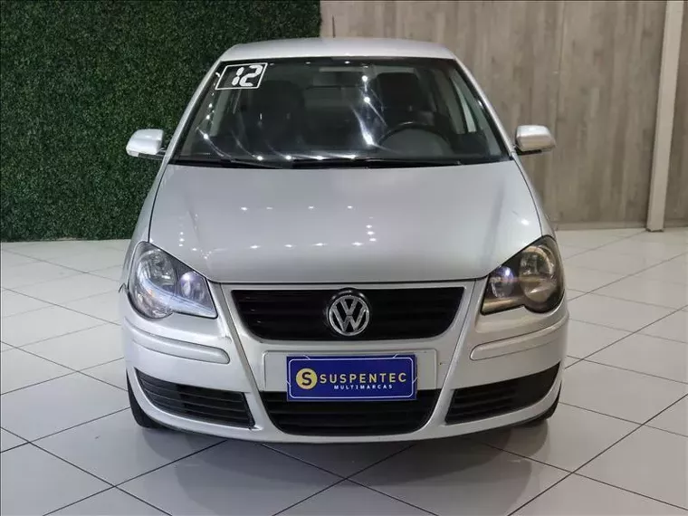 Volkswagen Polo Sedan Prata 12