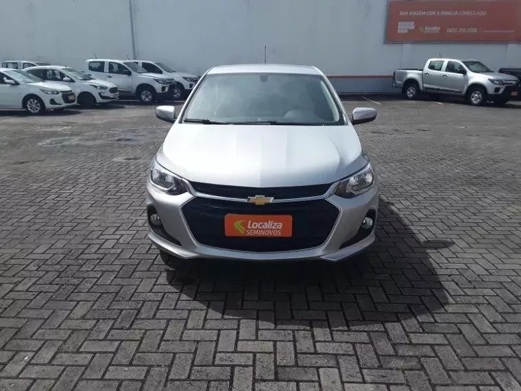 Chevrolet Onix Prata 7