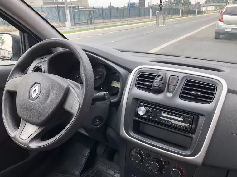 Renault Logan Branco 1