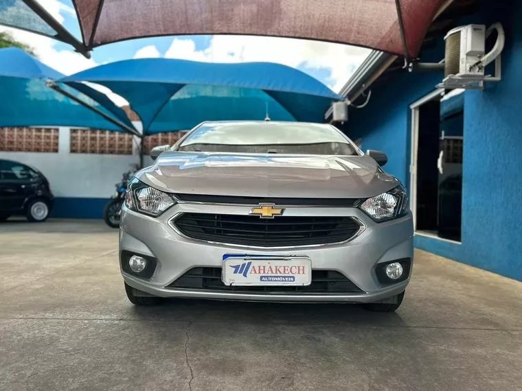 Chevrolet Prisma Prata 8