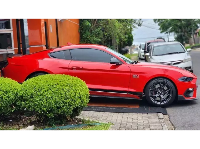 Ford Mustang Vermelho 13