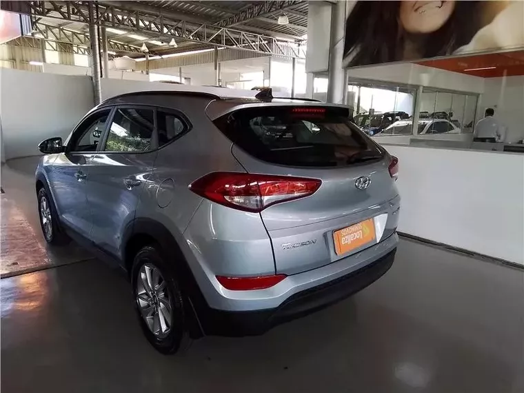 Hyundai Tucson Prata 8