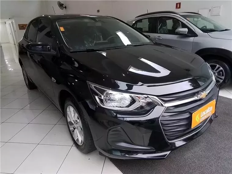 Chevrolet Onix Preto 9