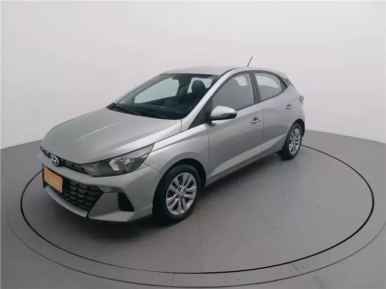 Hyundai HB20 Prata 14