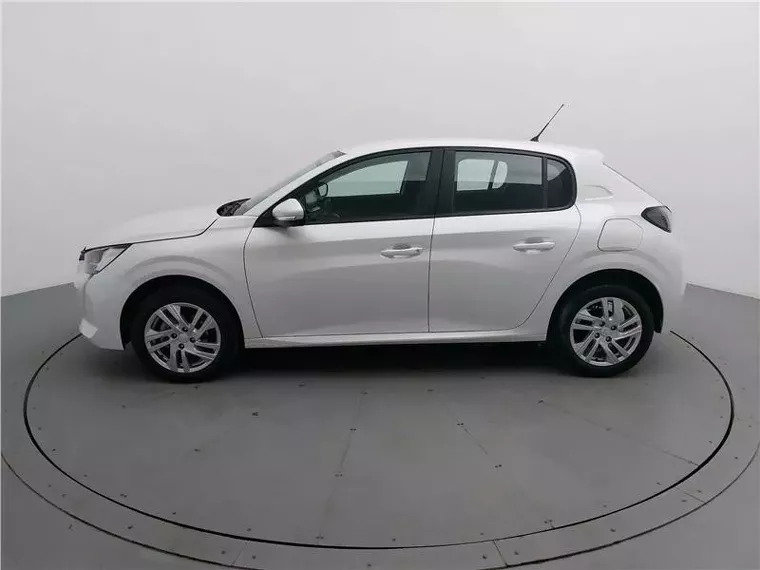 Peugeot 208 Branco 9