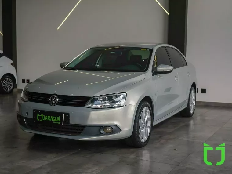 Volkswagen Jetta Prata 10