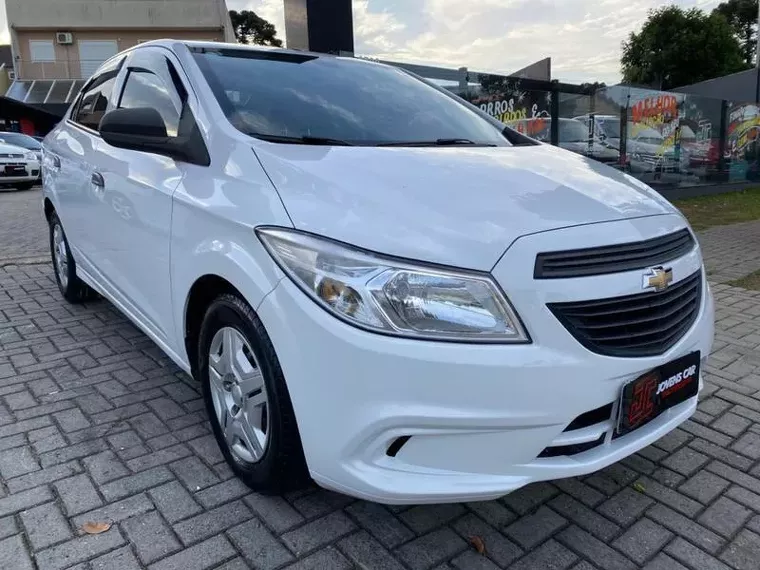 Chevrolet Prisma Branco 14