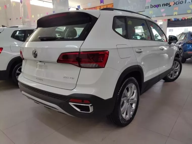 Volkswagen Taos Branco 1