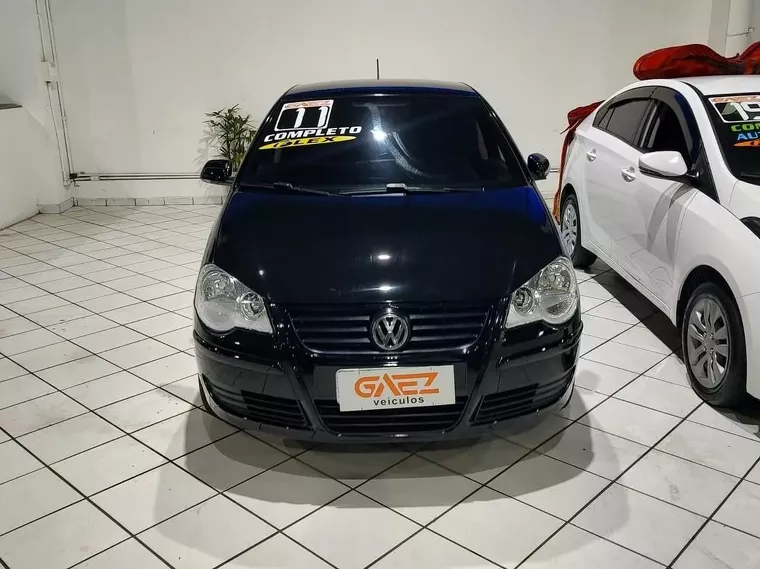 Volkswagen Polo Sedan Preto 11