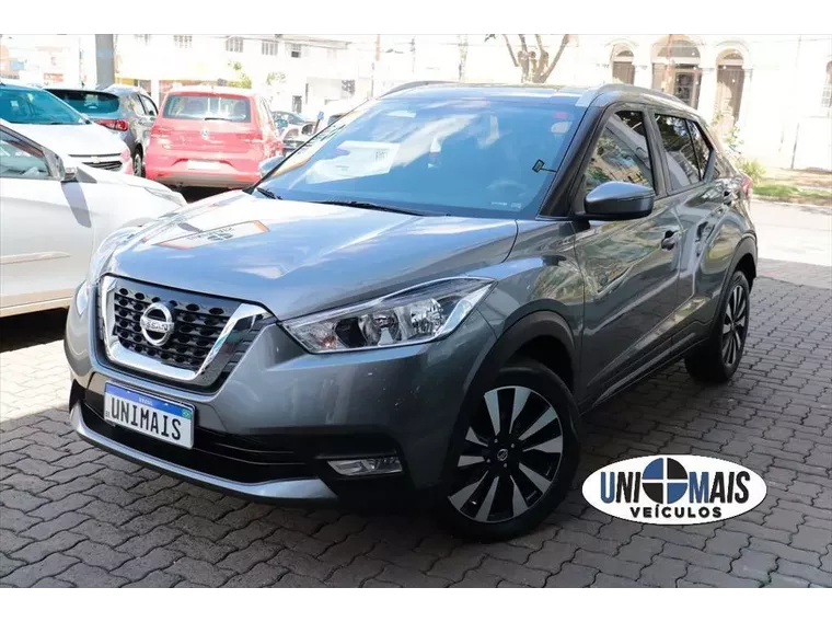 Nissan Kicks Cinza 12