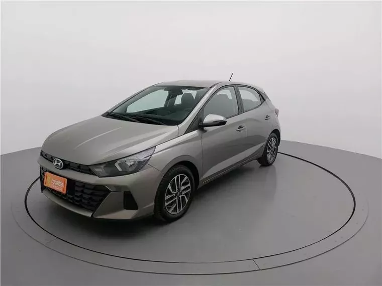 Hyundai HB20 Prata 17