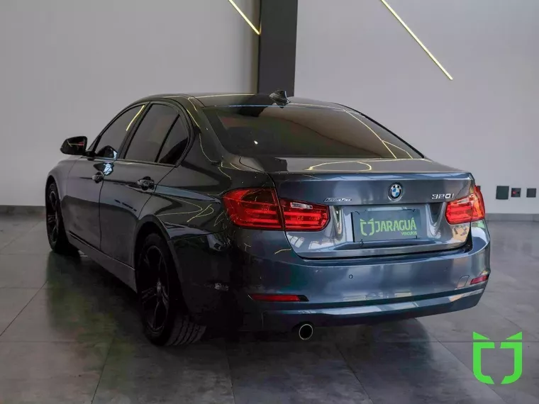 BMW 320i Cinza 2