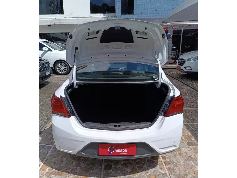 Chevrolet Prisma Branco 12