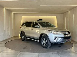 Toyota Hilux SW4