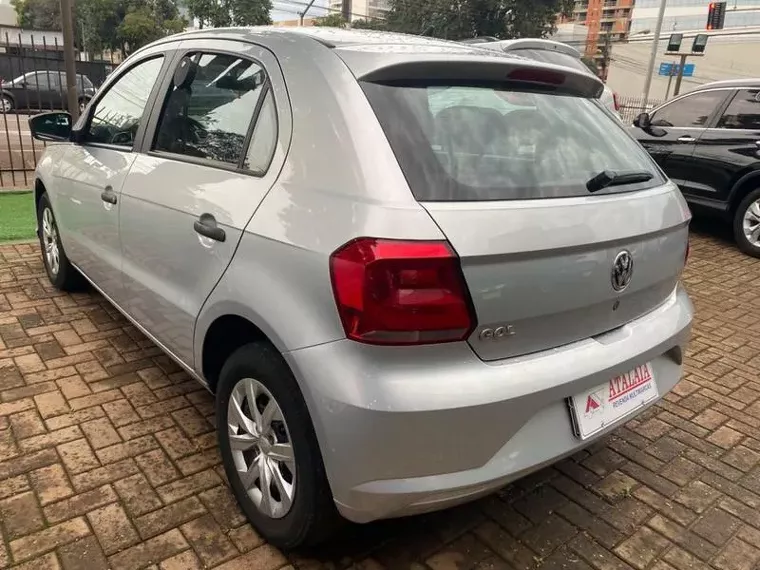 Volkswagen Gol Prata 12