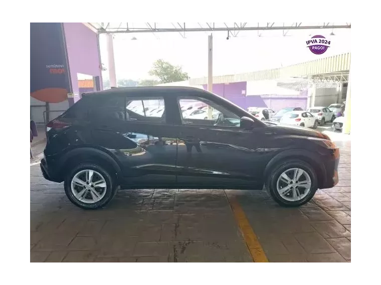 Nissan Kicks Preto 4