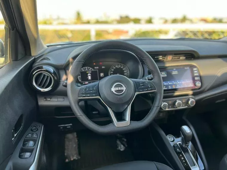 Nissan Kicks Cinza 9