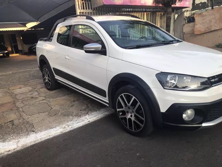 Volkswagen Saveiro Branco 18