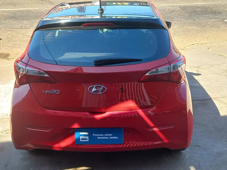 Hyundai HB20 Vermelho 5