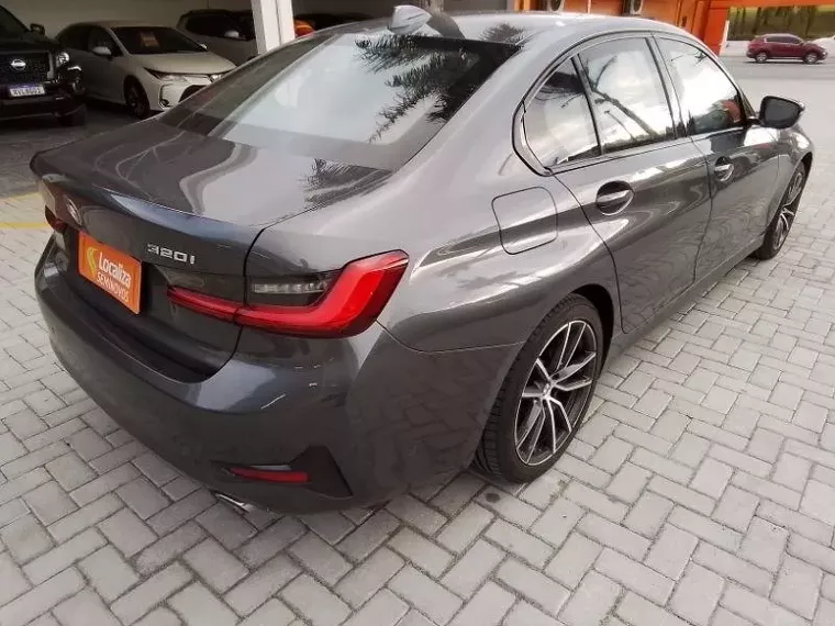 BMW 320i Cinza 6