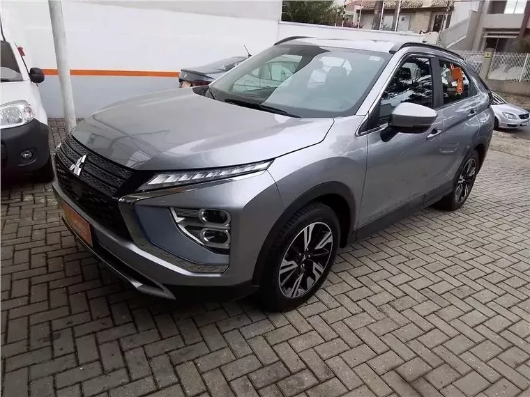 Mitsubishi Eclipse Cross Prata 14