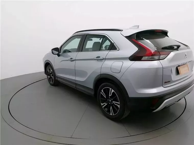 Mitsubishi Eclipse Cross Prata 18