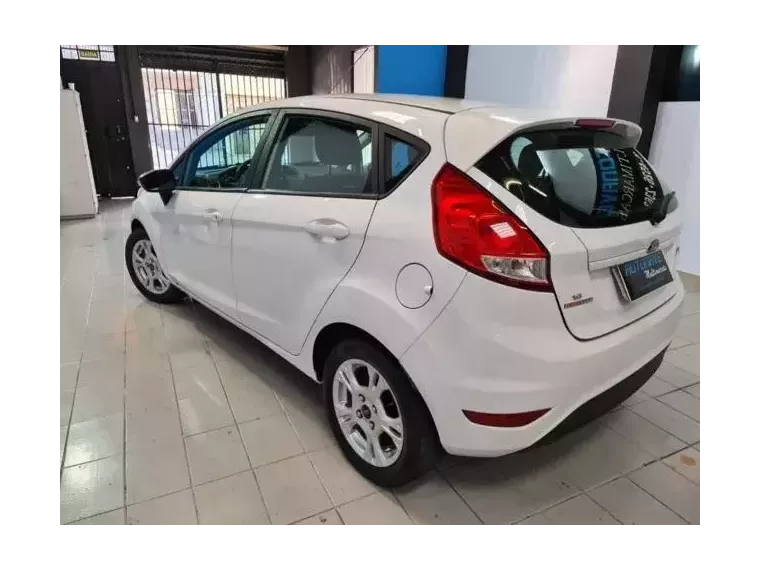 Ford Fiesta Branco 1