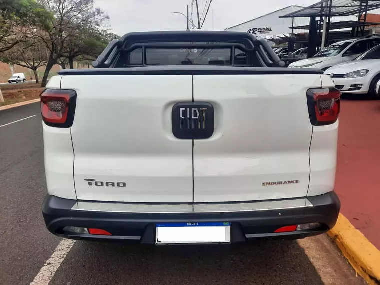 Fiat Toro Branco 8