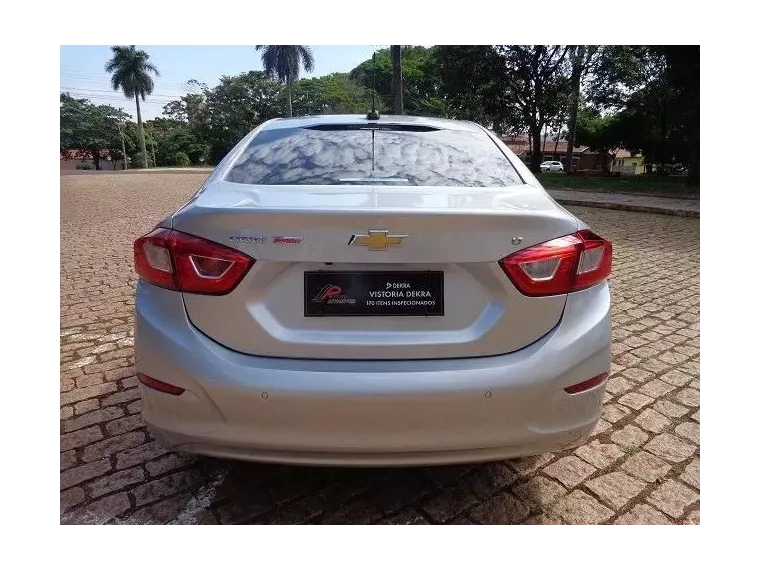 Chevrolet Cruze Prata 5