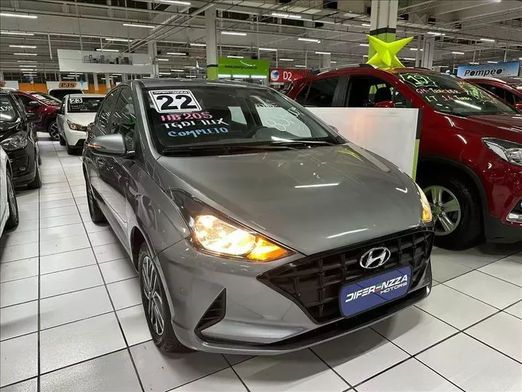 Hyundai HB20S Prata 2