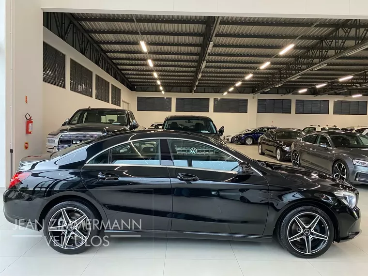 Mercedes-benz CLA 180 Preto 18