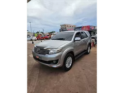 Toyota Hilux SW4