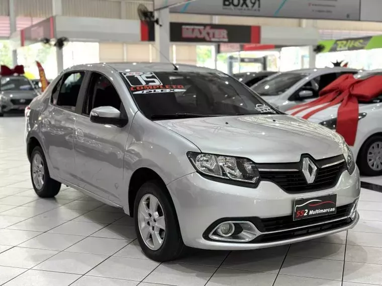 Renault Logan Prata 3