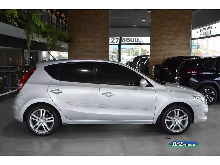 Chevrolet Onix Preto 17