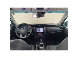 Toyota Hilux SW4