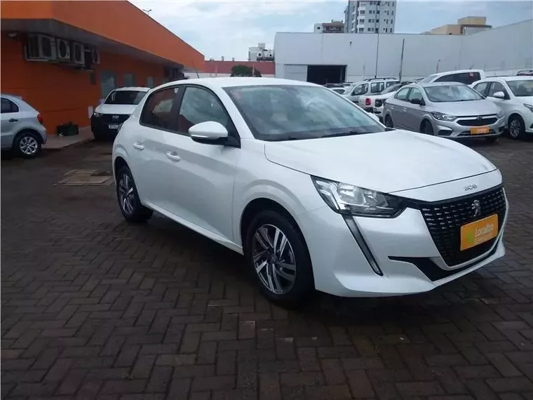 Peugeot 208 Branco 3