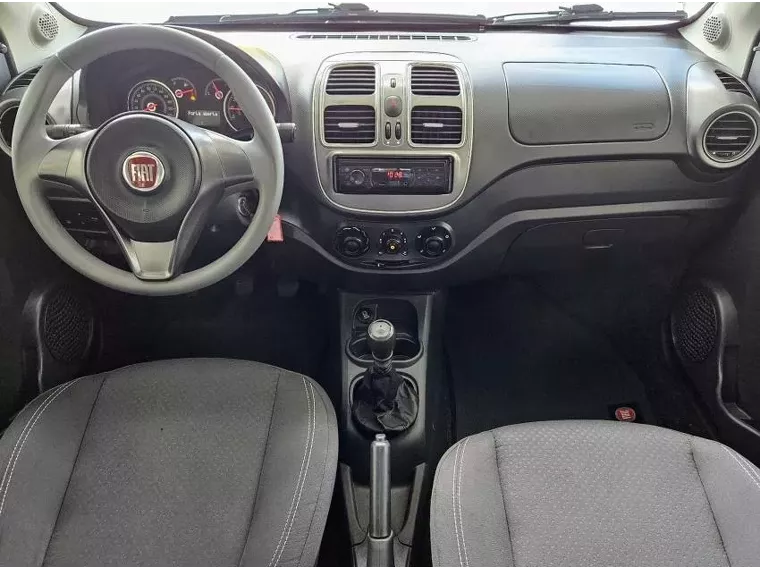 Fiat Grand Siena Preto 10