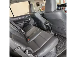 Toyota Hilux SW4