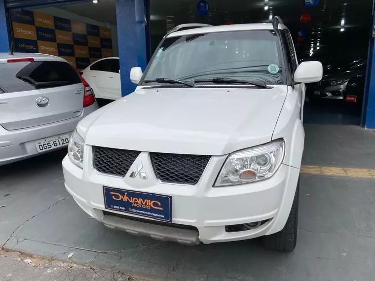 Mitsubishi Pajero TR4 Branco 14