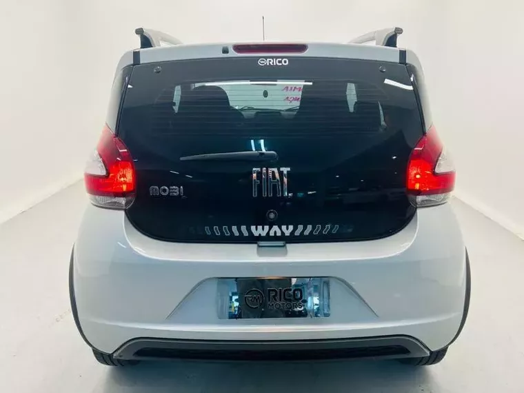 Fiat Mobi Prata 9