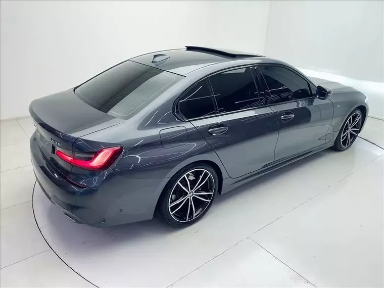 BMW 320i Cinza 7