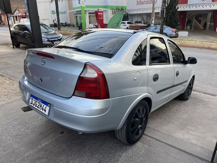 Chevrolet Corsa Prata 6